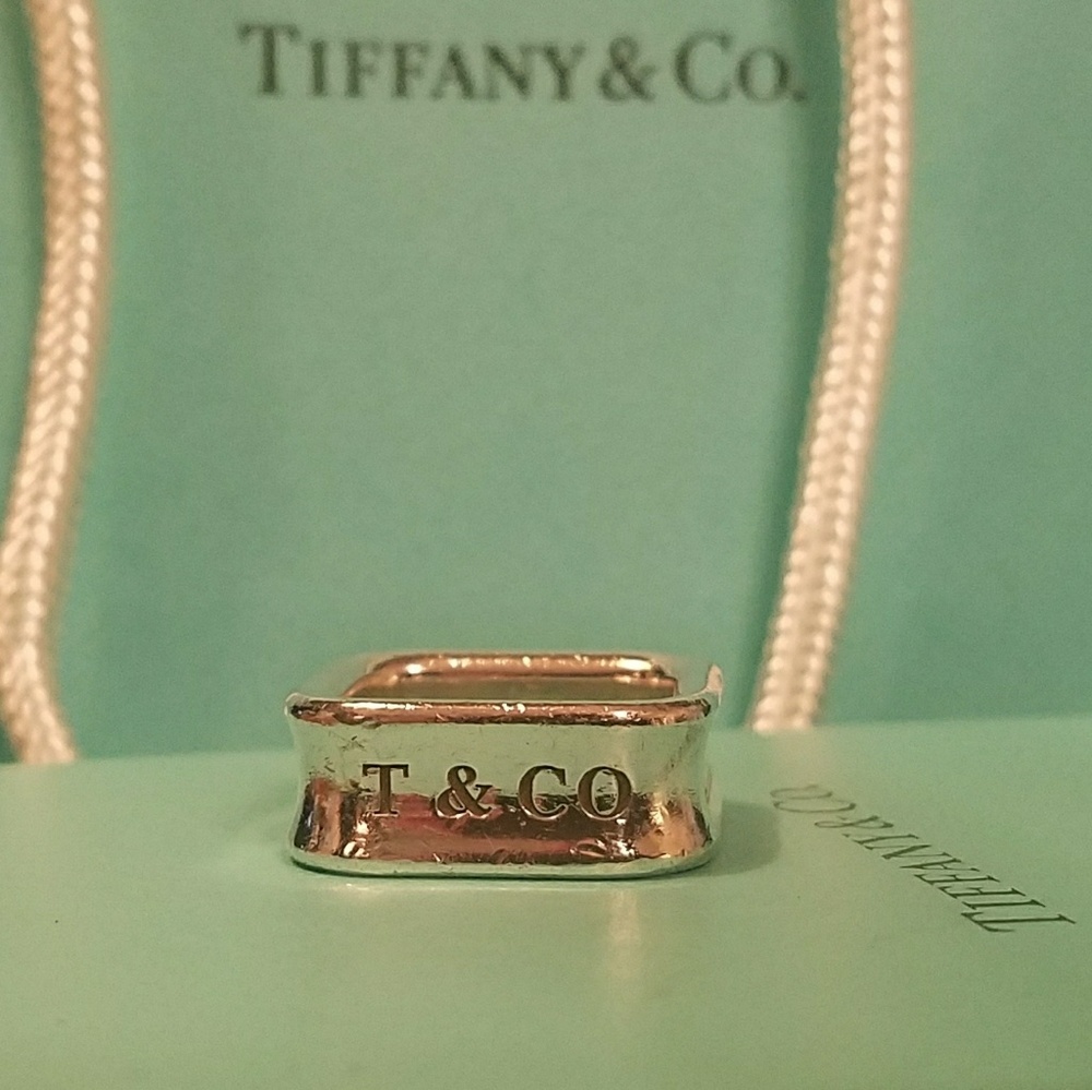 Authentic Tiffany and Company 925 sterling silver